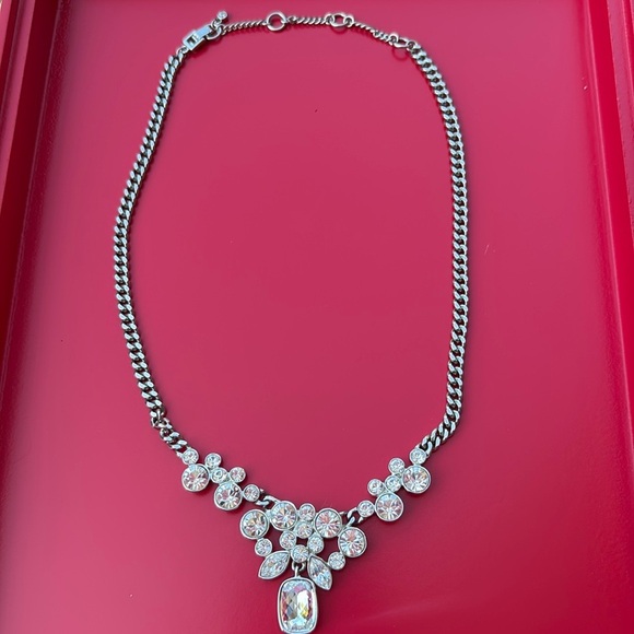 GIVENCHY Necklace, Excellent Condition, this piece is STUNNING. - Picture 1 of 4